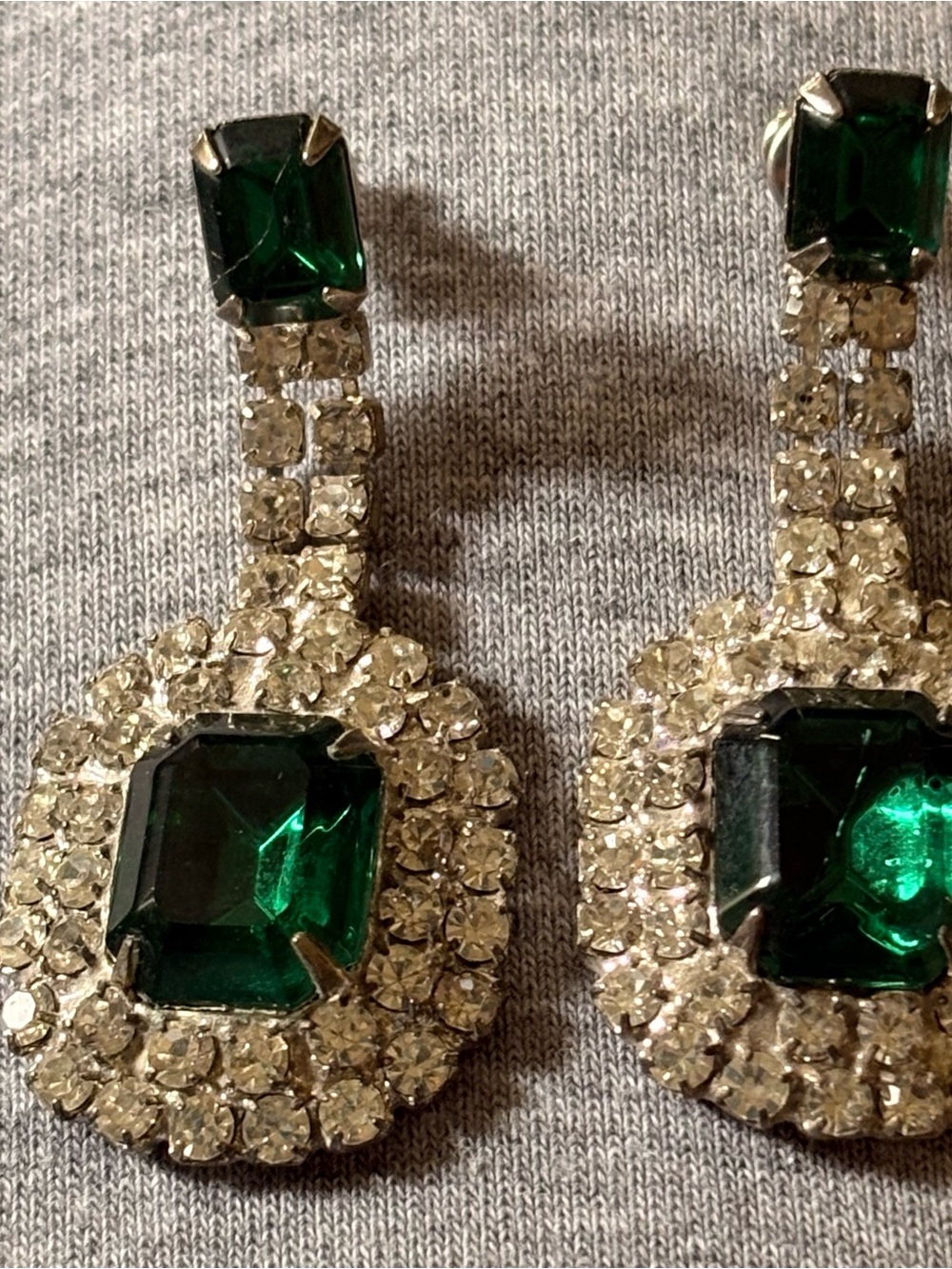Vintage Estate Large Cocktail Dangle Earrings Emerald Green Rhinestone Pierced